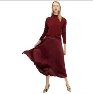 NWT J Crew maroon satin pleated skirt